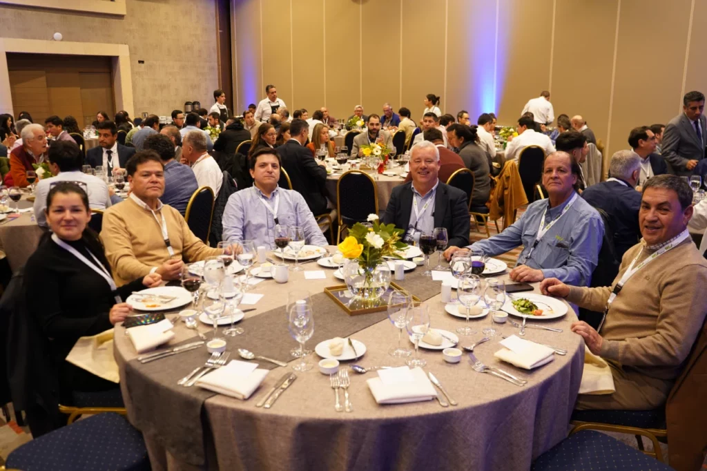 Compartir del Seminario Minería Inteligente (SMI): Co-creando Soluciones de Alto Impacto.