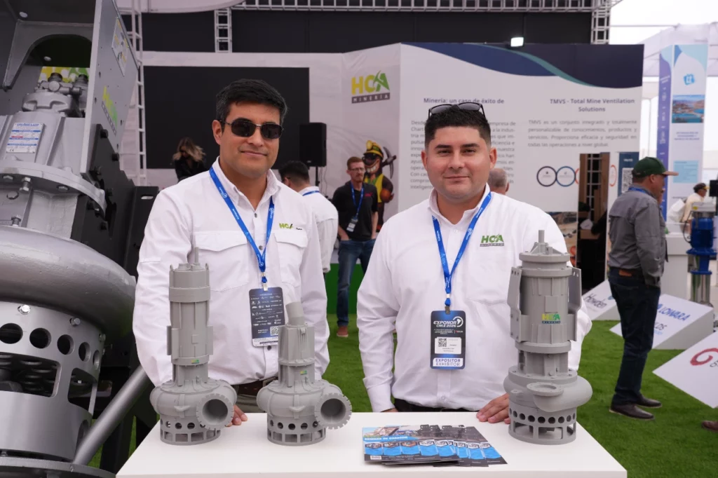 Equipo HCA Minería en el evento.